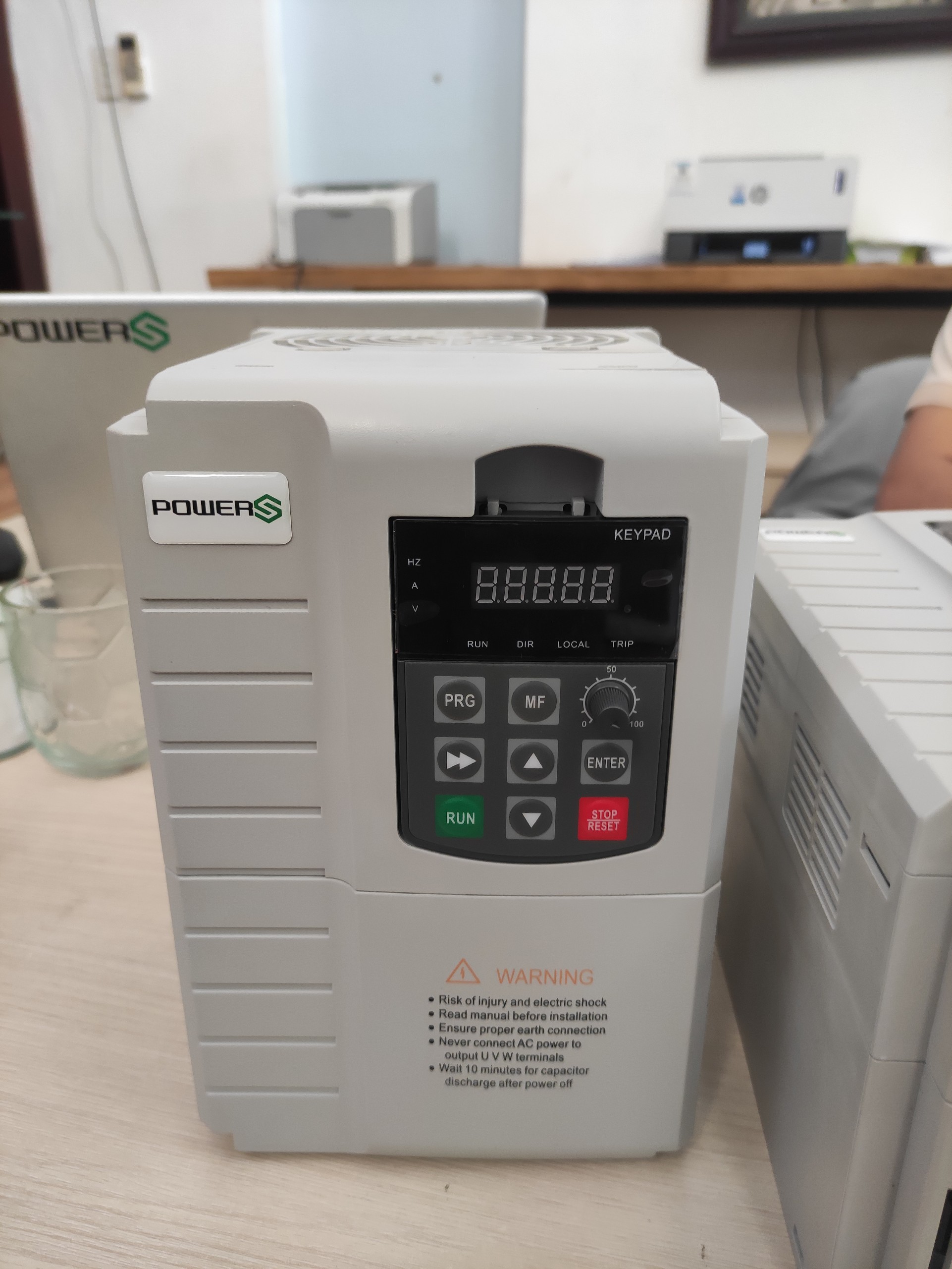 Biến tần bơm 4KW POWERS SG-600 1PHA/220V