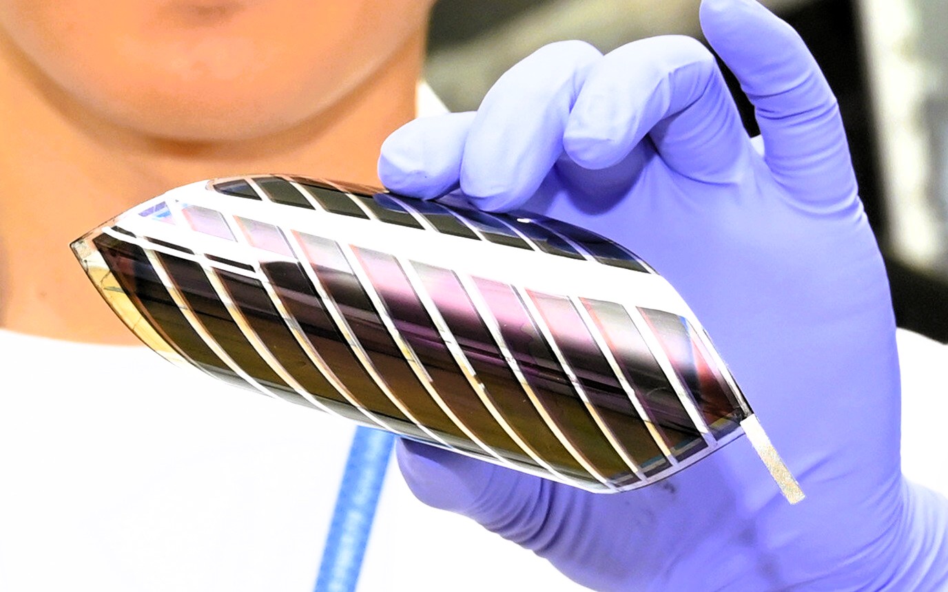 Pin mặt trời linh hoạt có thể hoạt động ngay cả trong thời tiết ẩm ướt