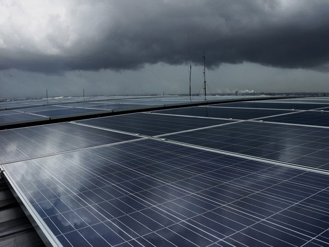 Pin mặt trời linh hoạt có thể hoạt động ngay cả trong thời tiết ẩm ướt